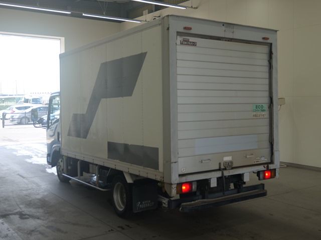 2010 Isuzu Elf Van auction photo 2