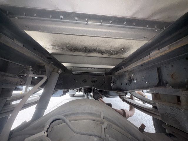 2010 Isuzu Elf Van auction photo 15
