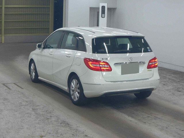 2014 Mercedes-Benz B-Class B180 Blue Effy auction photo 2