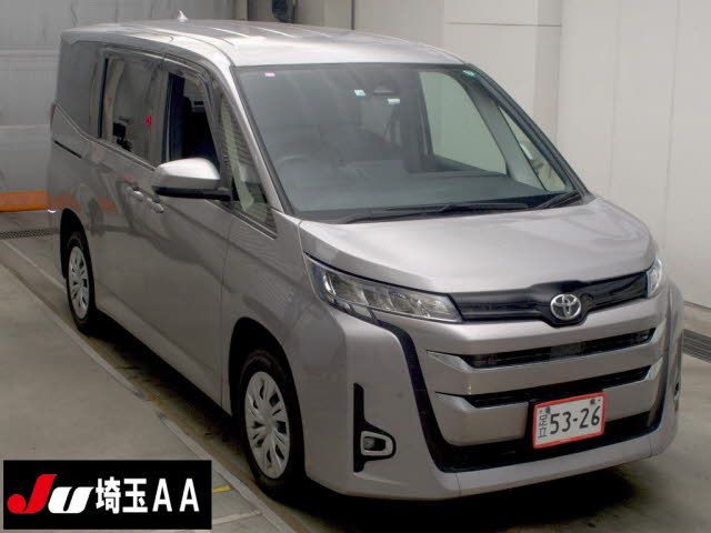 Japan Auction Vehicles 12 2022 Toyota Noah 4WD X 8ニン auction photo