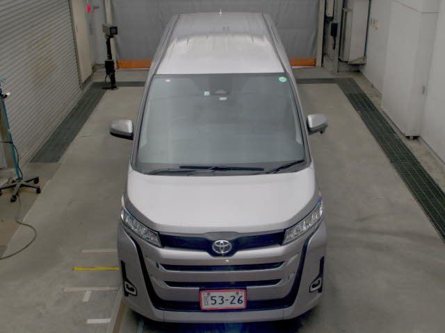 2022 Toyota Noah 4WD X 8ニン auction photo 6