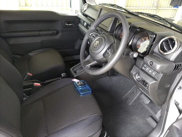 2025 Suzuki Jimny XC 4WD auction photo 3