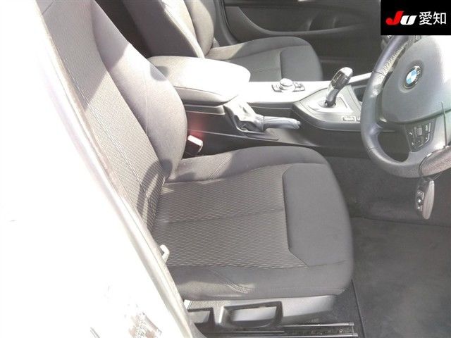 2013 BMW 1 Series 116i auction photo 6