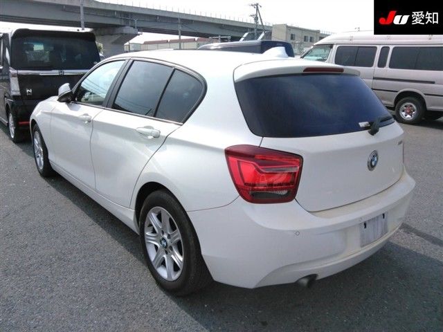 2013 BMW 1 Series 116i auction photo 2