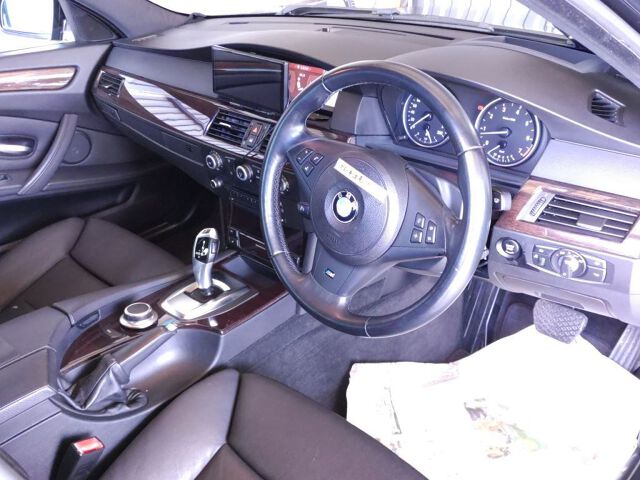 2007 BMW 5 Series auction photo 3