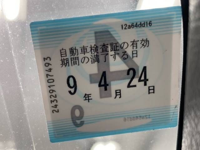 2018 Toyota Sienta G クエロ auction photo 6