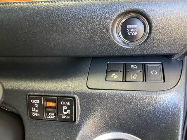 2018 Toyota Sienta G クエロ auction photo 5