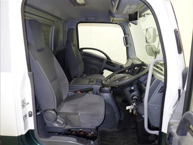2019 Isuzu Forward 冷蔵・冷凍車 auction photo 6