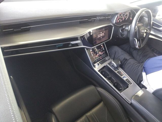 2020 Audi A6 45TFSIクワトSライ 4WD auction photo 3