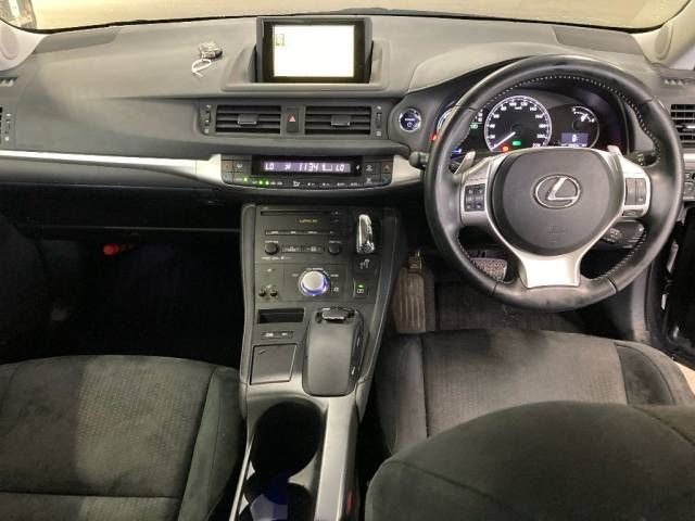 2011 Lexus CT CT200h バージョンC auction photo 2