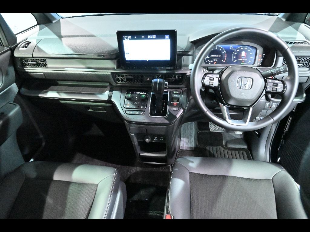 2024 Honda Stepwgn 7人 auction photo 3
