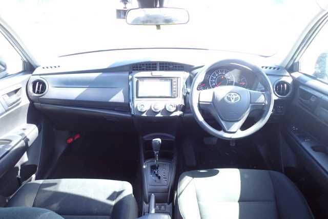 2021 Toyota Corolla Axio EX auction photo 3