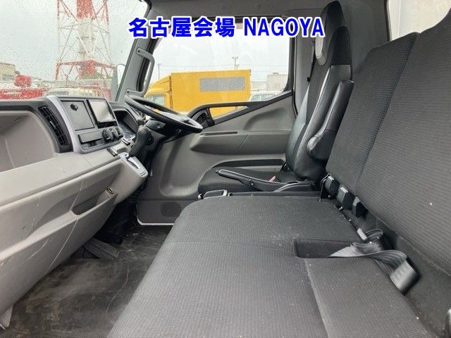 2017 Mitsubishi Fuso Canter Aluminum Wing PG auction photo 5