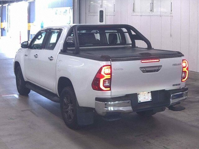 2024 Toyota Hilux Z 4WD auction photo 2
