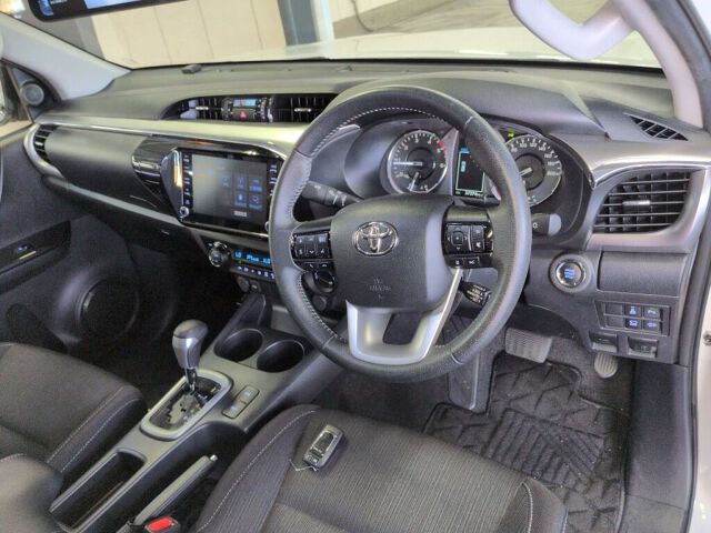 2024 Toyota Hilux Z 4WD auction photo 6