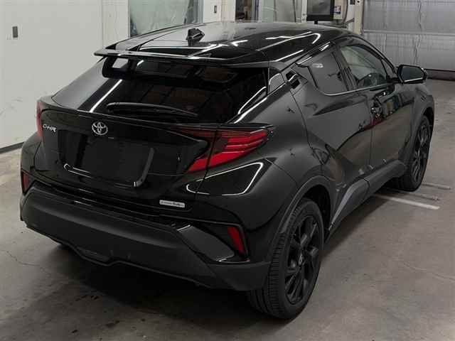 2023 Toyota C-HR G-T Mode Nero Safety Plus auction photo 5
