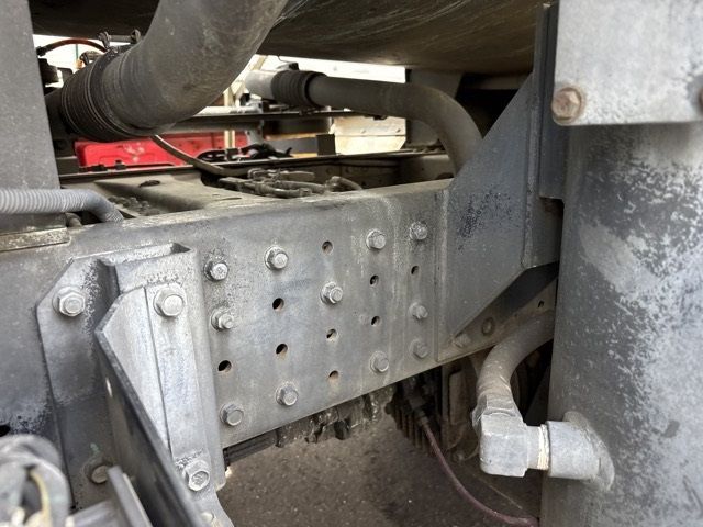 2016 Mitsubishi Fuso Canter vacuum auction photo 12