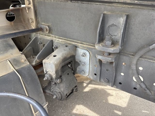 2016 Mitsubishi Fuso Canter vacuum auction photo 14