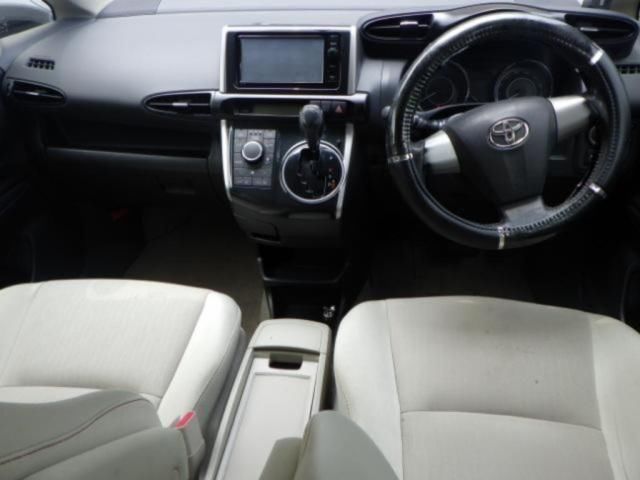 2015 Toyota Wish 1.8G auction photo 3
