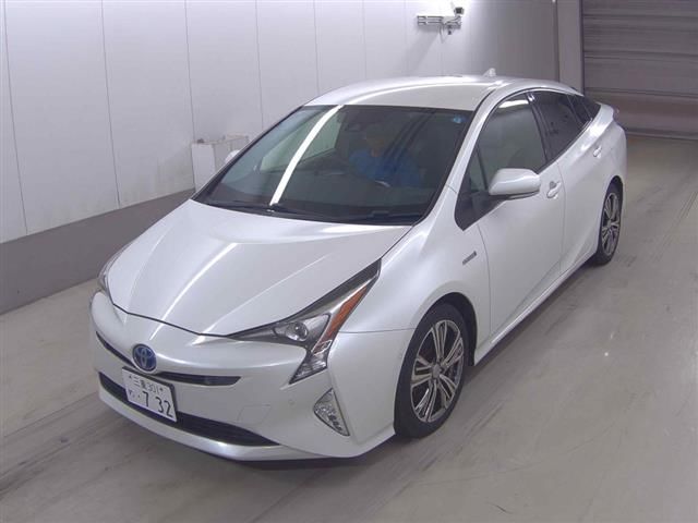 2017 Toyota Prius Sセーフティプラス auction photo 3