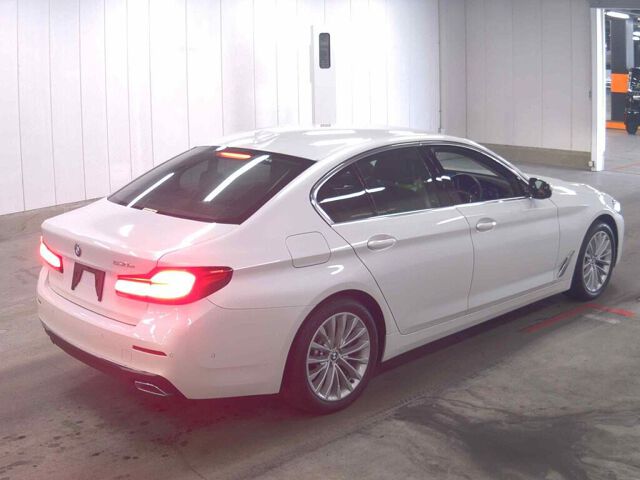 2021 BMW 5 Series 530E Rag ED Jo+ auction photo 5