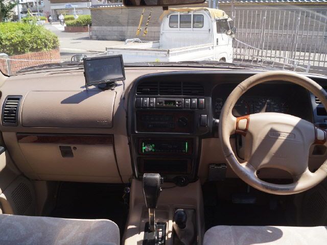 2001 Isuzu ビッグホーン Plaisir auction photo 3