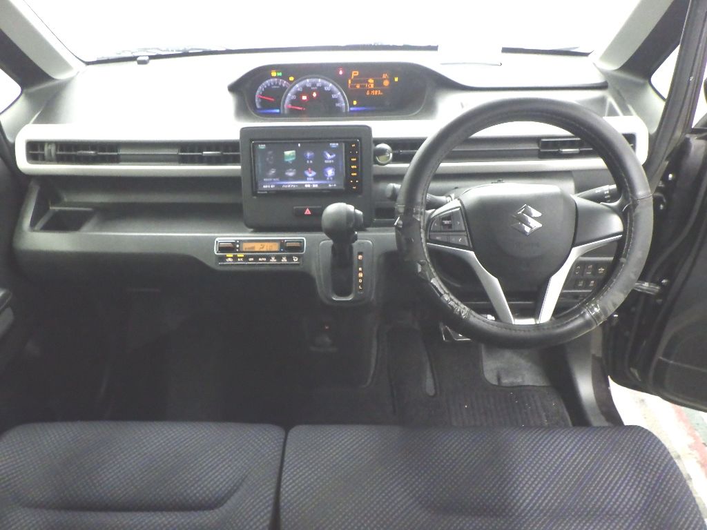 2017 Suzuki Wagon R ハイブリッドFX auction photo 3