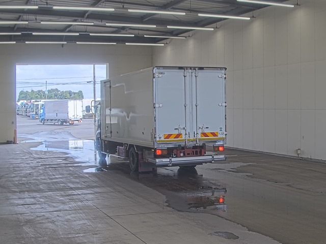 2013 Isuzu Forward Refrigerated PG auction photo 2