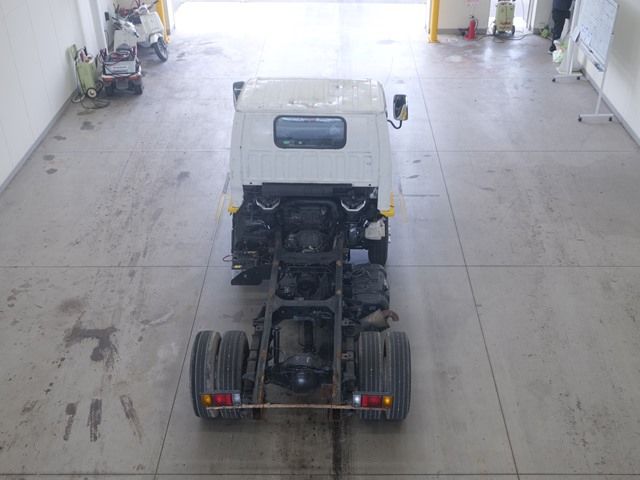 2008 Isuzu Elf chassis auction photo 3