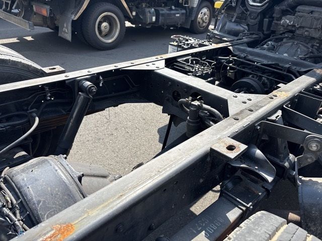 2008 Isuzu Elf chassis auction photo 13