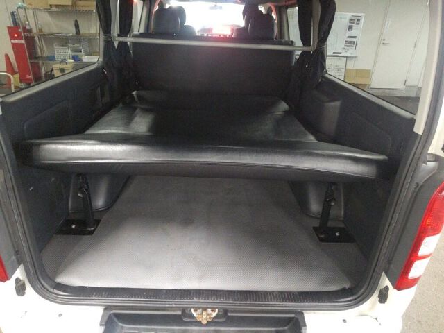 2010 Toyota Hiace ロングスーパーGL auction photo 3
