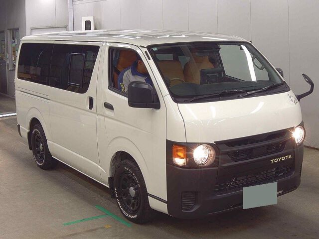 2025 Toyota Hiace キャンピング Japan auction vehicle