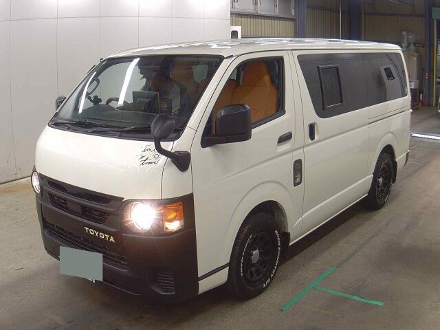 2025 Toyota Hiace キャンピング auction photo 4