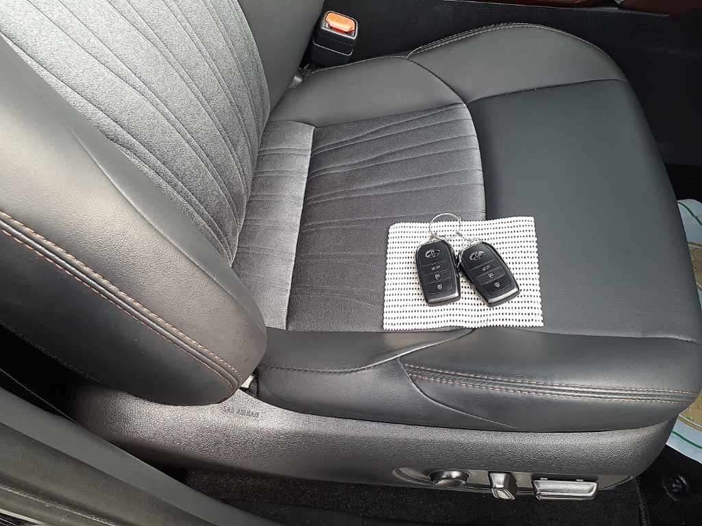 2023 Toyota Harrier G auction photo 10