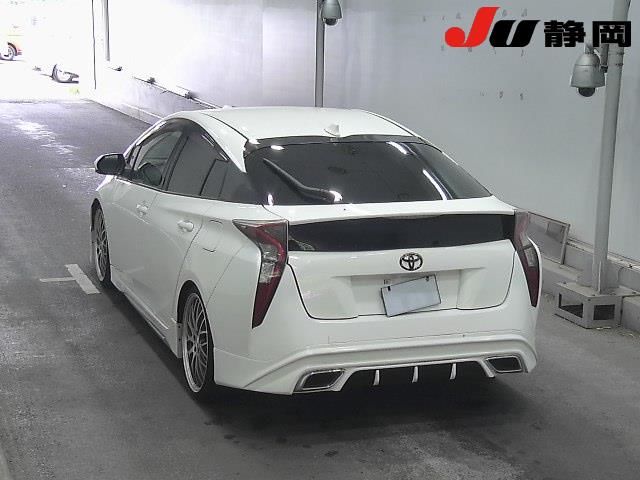 2016 Toyota Prius S auction photo 2