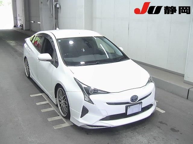 Japan Auction Vehicles 5 2016 Toyota Prius S auction photo