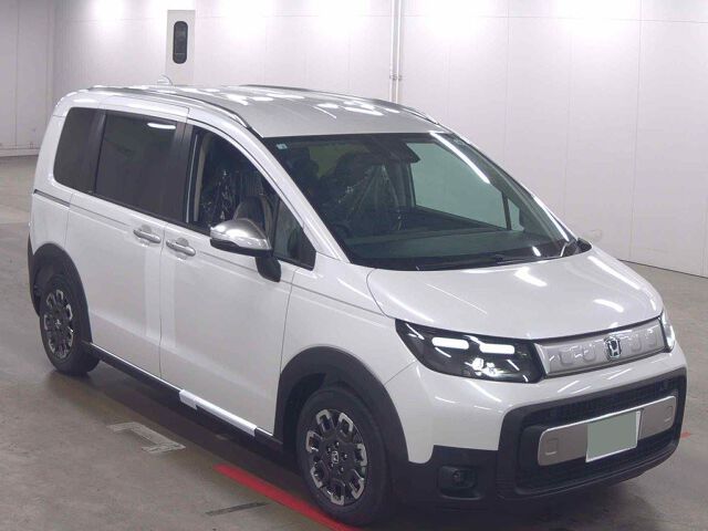 2026 Honda Freed EHEV Crosstar Japan auction vehicle
