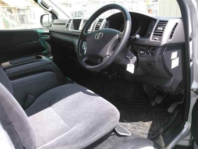 2012 Toyota Hiace 4WD グランドキャビン ハイルー auction photo 3