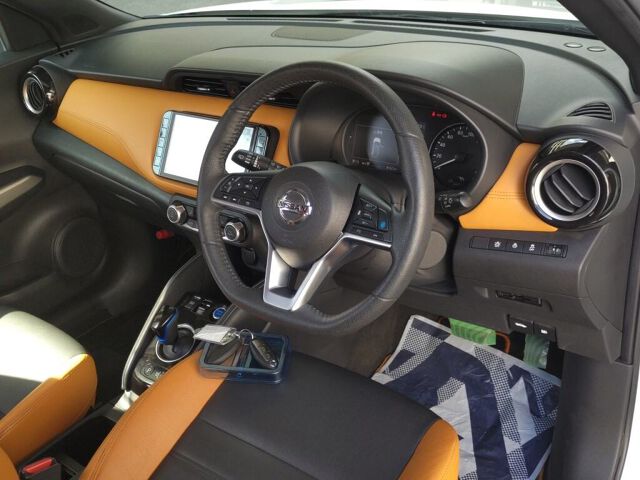 2021 Nissan Kicks X Two-Tone Interior Edition auction photo 3