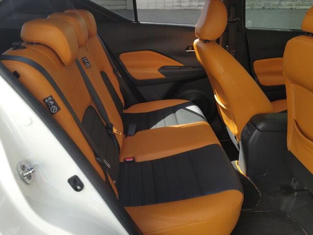 2021 Nissan Kicks X Two-Tone Interior Edition auction photo 6