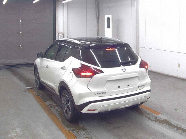 2021 Nissan Kicks X Two-Tone Interior Edition auction photo 2