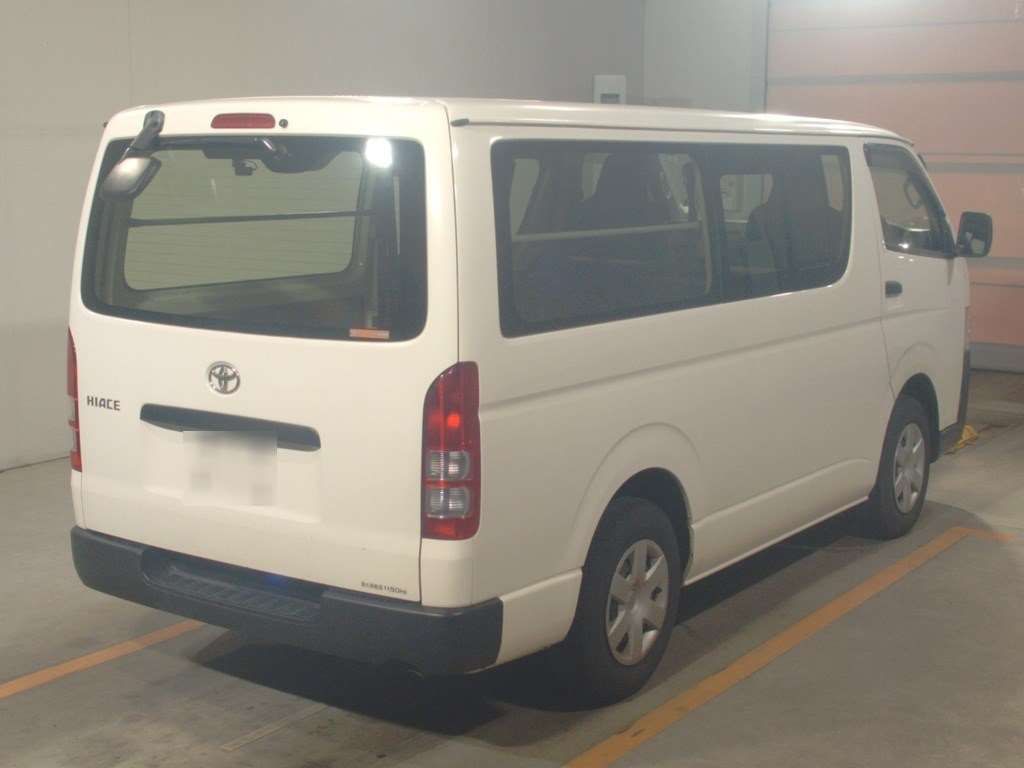2021 Toyota Hiace DX auction photo 2
