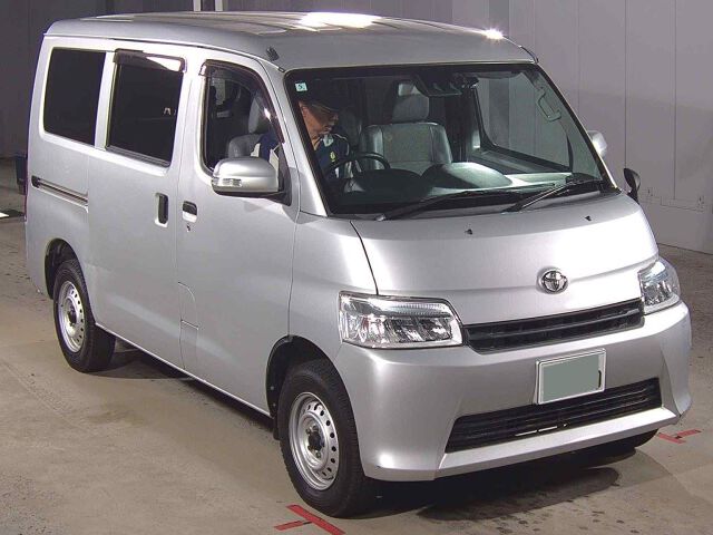 Japan Auction Vehicles 8 2021 Toyota TownAce Van GL auction photo