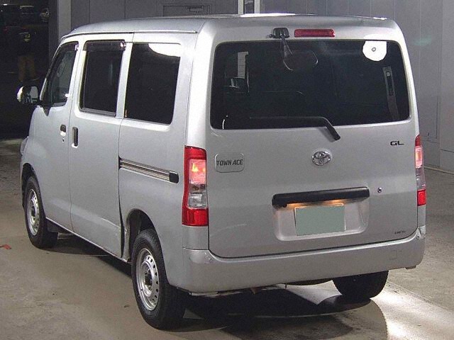 2021 Toyota TownAce Van GL auction photo 2