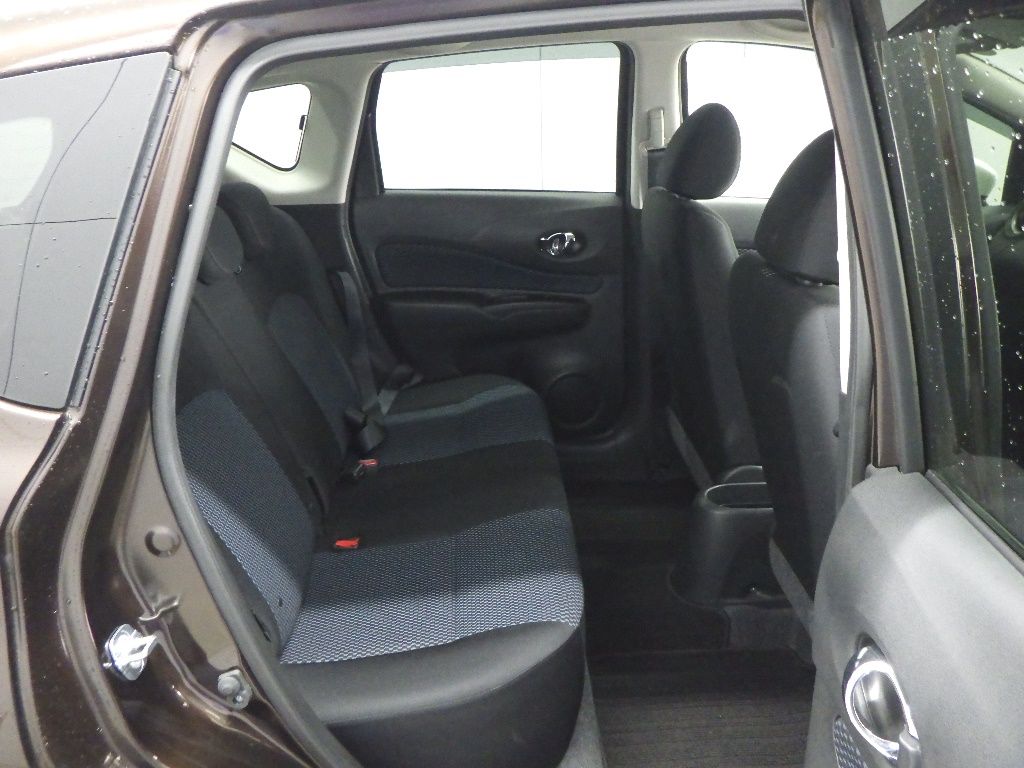 2015 Nissan ノート HB X auction photo 7