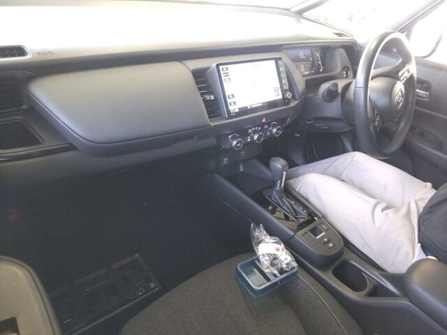 2024 Honda Fit EHEVホームブラックS auction photo 3
