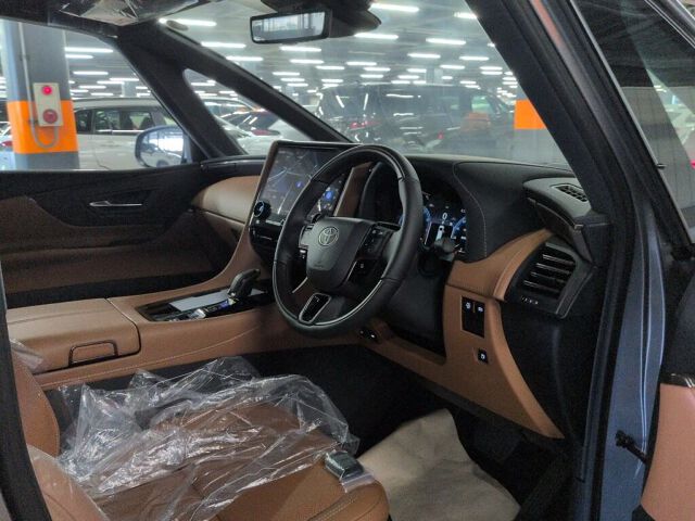 2025 Toyota Vellfire Z Premier auction photo 3
