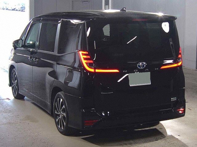 2023 Toyota Noah Hybrid S-Z auction photo 2