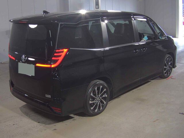 2023 Toyota Noah Hybrid S-Z auction photo 5