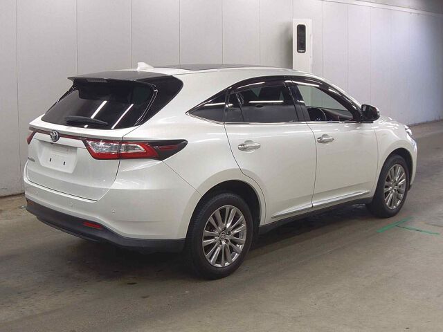 2019 Toyota Harrier premium auction photo 5
